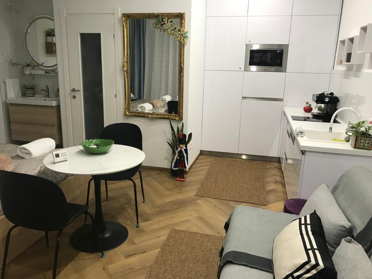 Greatforest Rosehill 2 Apartman -Bmw- Дебрецен Екстериор снимка