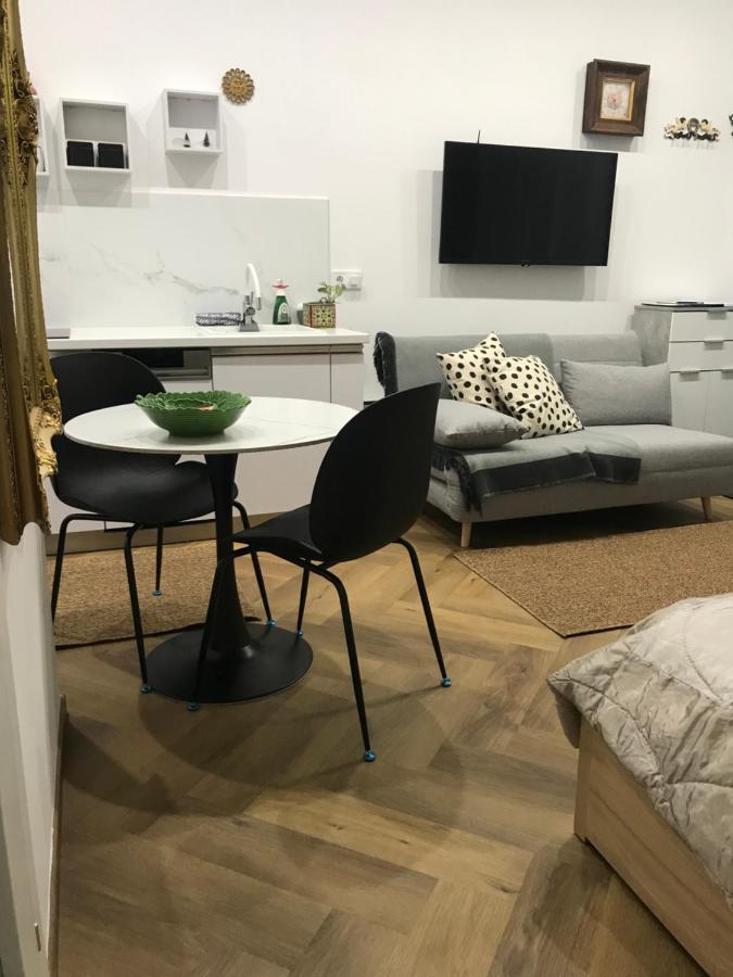 Greatforest Rosehill 2 Apartman -Bmw- Дебрецен Екстериор снимка
